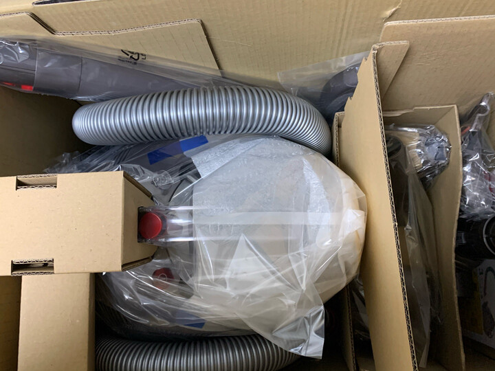 质量测评戴森cy22和v11哪个好？纠结区别是什么？使用报告曝光评