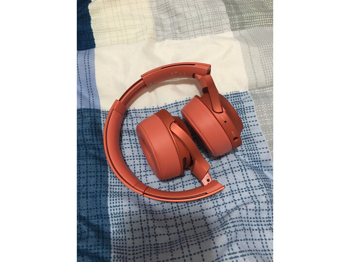 对比索尼whh800和beats solo3功能有什么区别？分析哪个好？