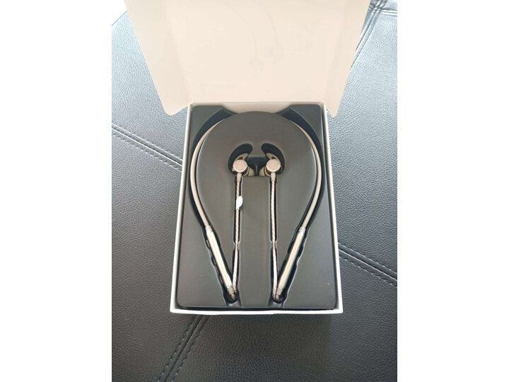 体验漫步者w300bt和w200bt区别大吗？说说哪个好？