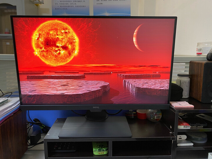 请问明基pd2700u和ew2780u有什么区别？比较哪个好？