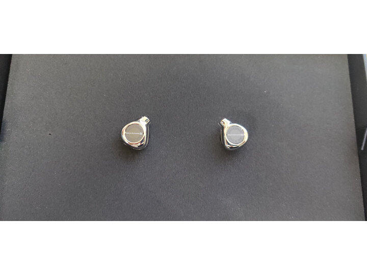 反馈索尼wi1000x和wi1000xm2区别有吗？体验哪个好？