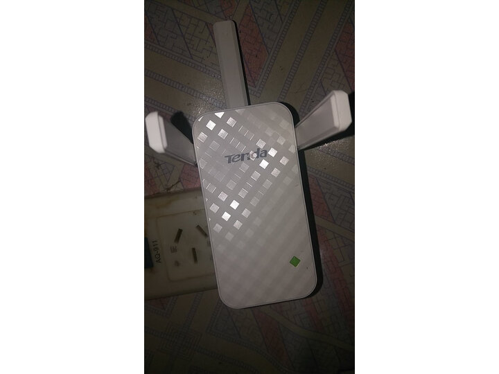 使用水星mer1200g 和腾达w18e哪个好？纠结区别是什么