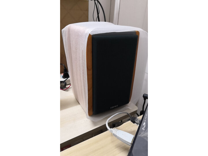请问漫步者r1000bt和r1200tii哪个好？比较区别是什么
