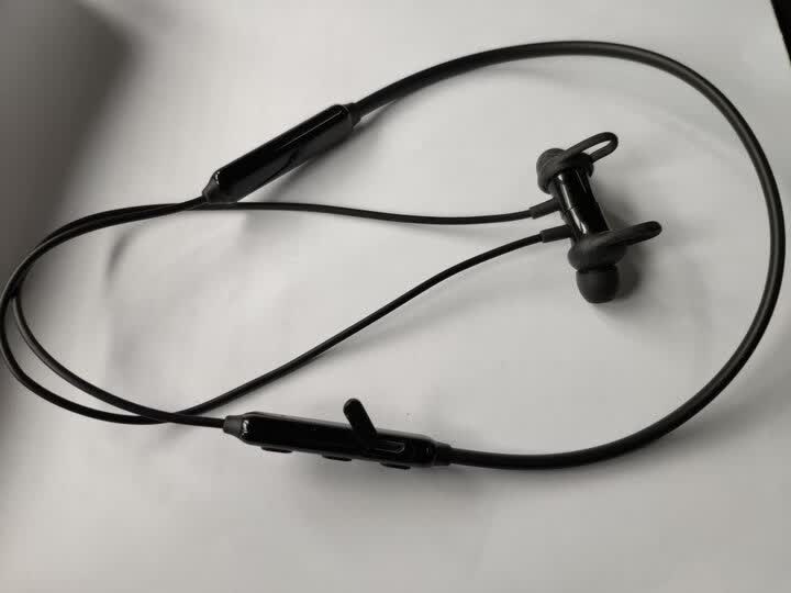 漫步者w200bt颈挂版和经典款区别哪个好用些_http://www.tuijianxing.com_好物_第14张