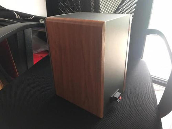 对比漫步者r1200tii和jblps3300哪个好？分析配置有什么区别