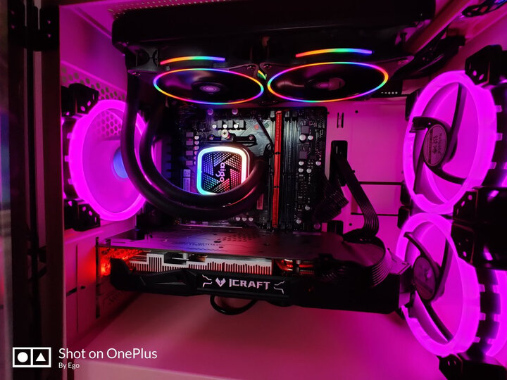 剖析amdr73700x和i79700k功能有什么区别？比拼哪个好？