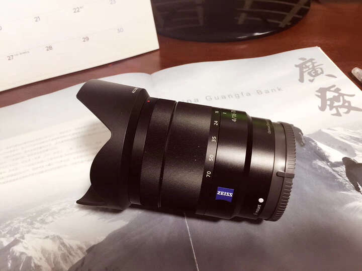 评价索尼ilce6000l和a6000哪个好？感受有何区别？