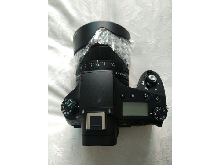 索尼rx10m4和尼康p1000哪个好?区别是什么?