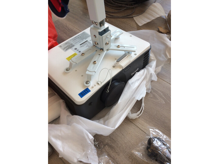 分析明基au716n和极米pro哪个好？点评区别如何？