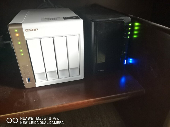 使用威联通ts-428与tr-002区别如何？纠结哪个好？