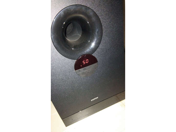感受漫步者r501bt和c6xd哪个好？爆料有什么区别？