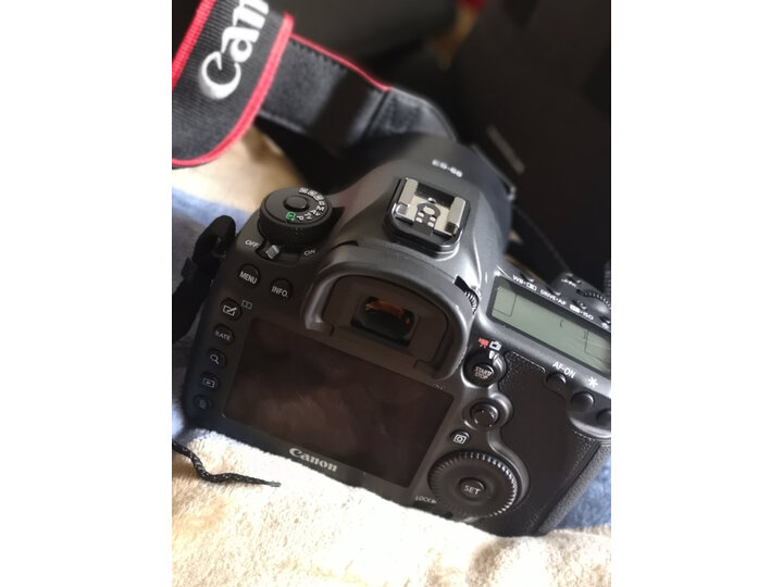 感受佳能eos 5dsr和a7r3有什么区别呢？爆料哪个好？