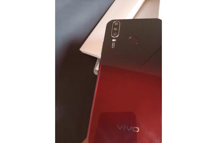 vivou3x颜色,vivoiqoou3x vivou3x4gb 64gb赤茶红5000mah大电池18w双引擎闪充超