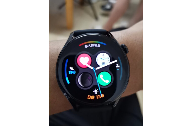 【上手实测】华为 watch 3 pro的功能有哪些？到底好不好，值不值得买？使用感受揭秘！