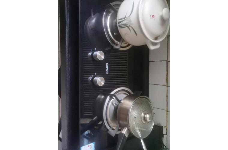 【内行人评测】苏泊尔燃气灶db19和qb506哪个好？怎么选不后悔？体验评测揭秘