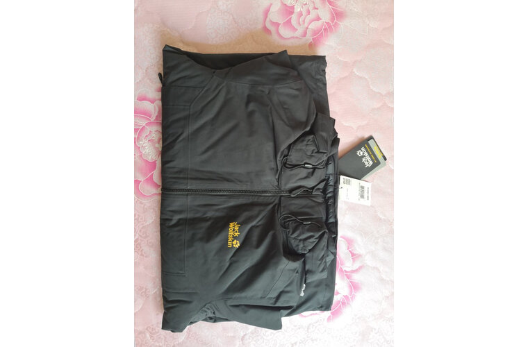 避坑:狼爪的冲锋衣怎么那么贵?狼爪冲锋衣5118594好吗?主播试穿 避坑:狼爪的冲锋衣怎么那么贵?狼爪冲锋衣5118594好吗?主播试穿