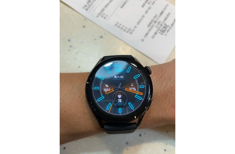 【上手实测】华为 watch 3 pro的功能有哪些？到底好不好，值不值得买？使用感受揭秘！