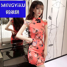 純色連衣裙，打造你的小身材