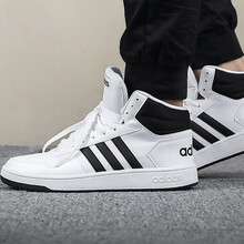 Adidas板鞋BB7208/18冬新款 