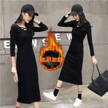 穿條紋連衣裙，打造優(yōu)雅女神范