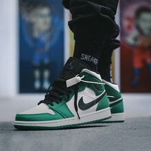 耐克（NIKE）籃球鞋852542-301 40