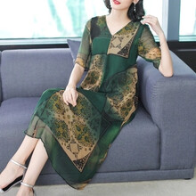 時尚喇叭袖裙，打造優(yōu)雅女神范
