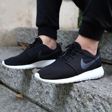 耐克（NIKE）跑步鞋黑白大底511881-010 42