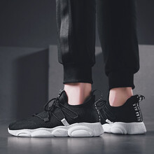 耶斯愛度（yesado）跑步鞋黑白 