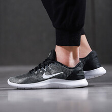 耐克（NIKE）跑步鞋AA7397-001黑+白 