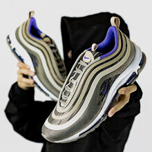 耐克（NIKE）跑步鞋918356-202/卡其色  
