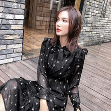 純色七分袖，打造優(yōu)雅小仙女