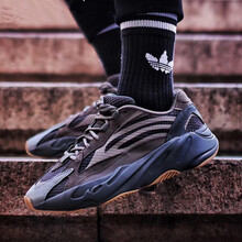 阿迪達(dá)斯（adidas）跑步鞋EG6860晶洞寶藏 