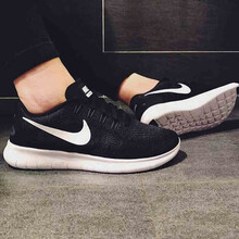耐克（NIKE）跑步鞋880840-001 36