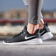 耐克Nike跑步鞋 AV8457-001黑白（特惠） 