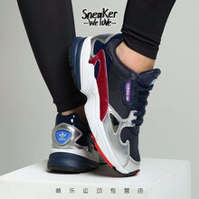 阿迪達斯（Adidas）跑步鞋銀黑色CG6213 36