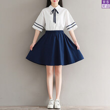 純色連衣裙，穿出你的美少女
