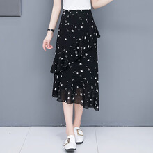 穿高腰短裙，微胖妹子的不二之選