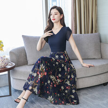 優(yōu)雅小胸裙，打造性感女人味
