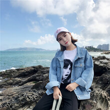 寬松印花短外套，讓你賺足回頭率