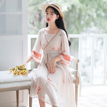 純色連衣裙，穿出女神的氣質(zhì)范