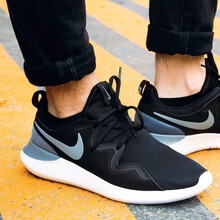 耐克（NIKE）跑步鞋AA2160-001/2019春季新款 40