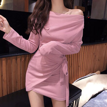 純色連衣裙，塑造性感小仙女