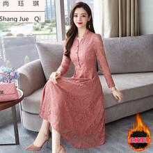 減齡小心機(jī)，純色短裙打造少女風(fēng)