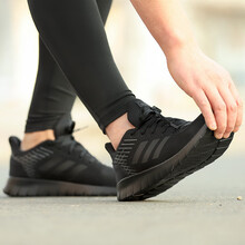 阿迪達斯（adidas）跑步鞋F36333/黑色 