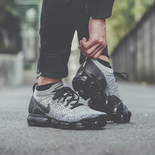 耐克（NIKE）跑步鞋942842-107中灰/黑FLYKNIT 2 