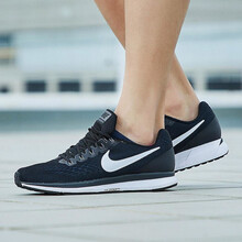 耐克（NIKE）跑步鞋880555-001 40