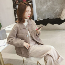 女外套內(nèi)毛