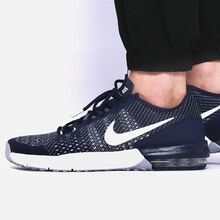 耐克（NIKE）跑步鞋820198-401 