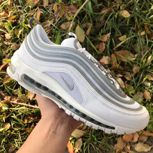 耐克（NIKE）跑步鞋921826-105反光白銀 41