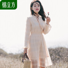 復(fù)古長(zhǎng)袖連衣裙，打造文藝少女風(fēng)